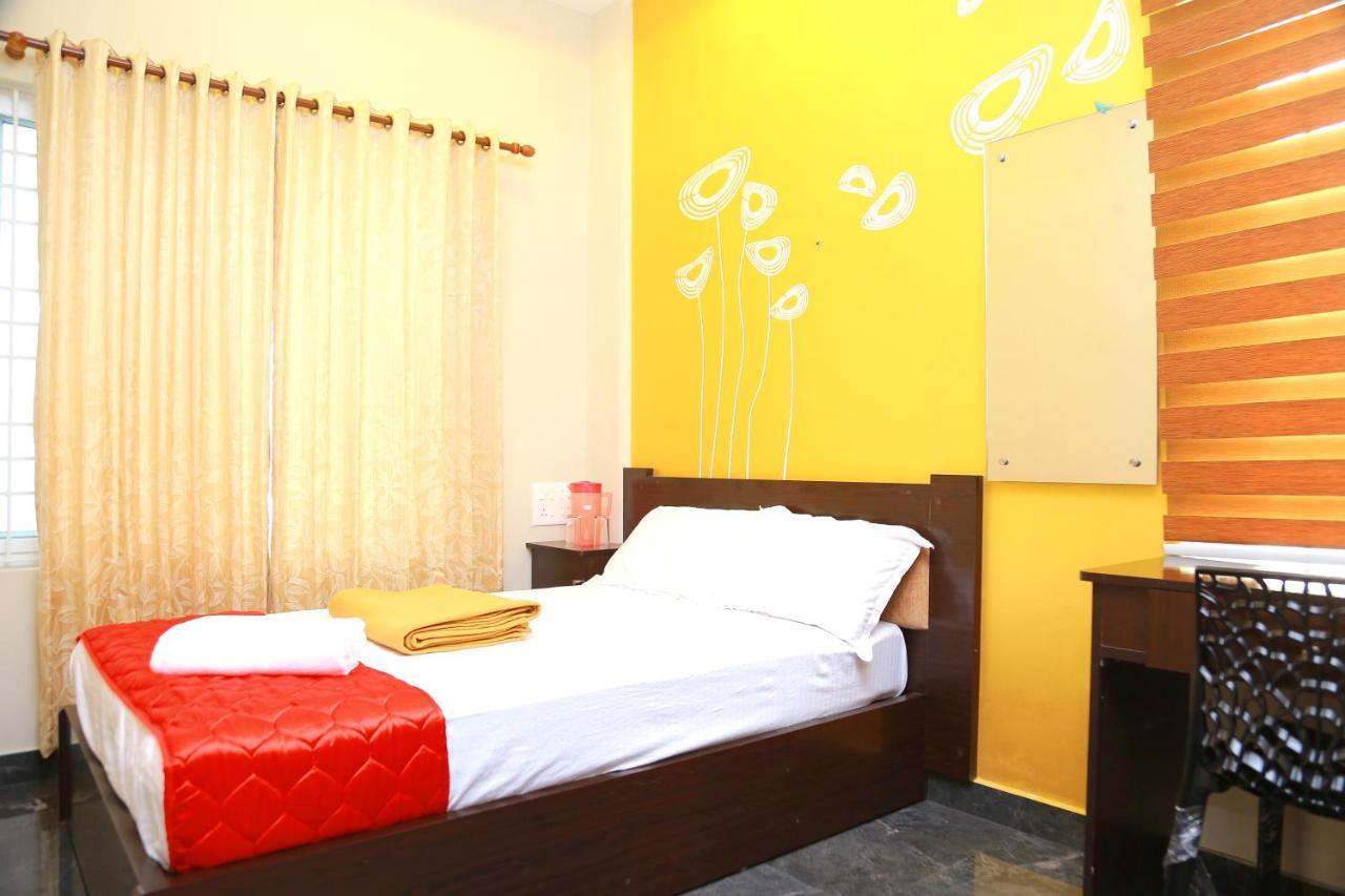 Hotel Metro Residency Kochi Exterior foto